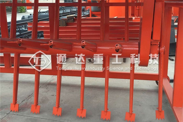 液壓升降有機肥槽式翻堆機