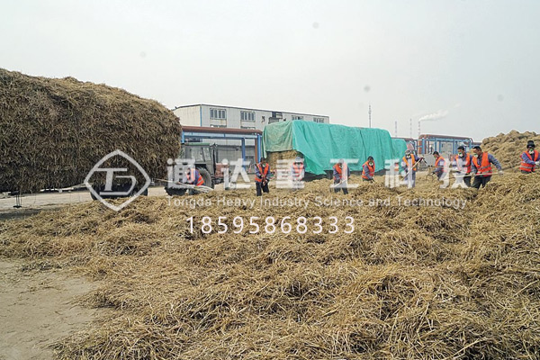 牛糞和秸稈怎么加工有機(jī)肥料?牛糞秸稈有機(jī)肥生產(chǎn)線設(shè)備有哪些?