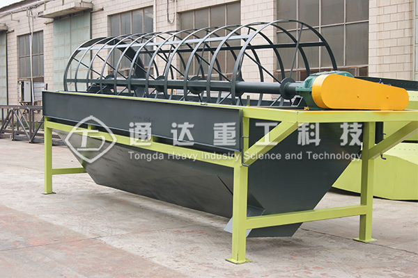 投資有機(jī)肥生產(chǎn)線設(shè)備多少錢(qián)?畜禽糞便制有機(jī)肥的養(yǎng)殖戶必知